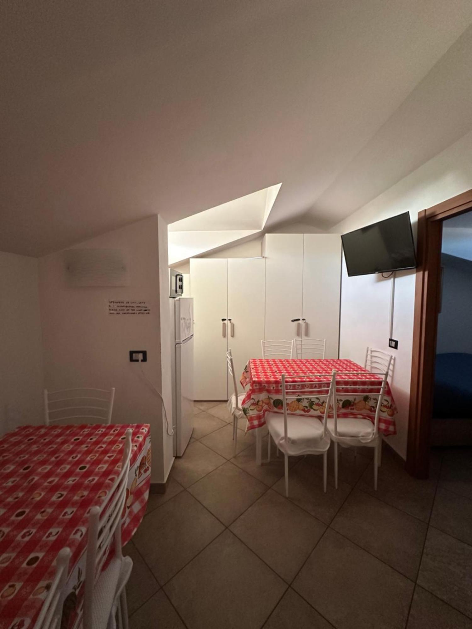 Hotel La Quercia Fiorita Trivolzio Esterno foto