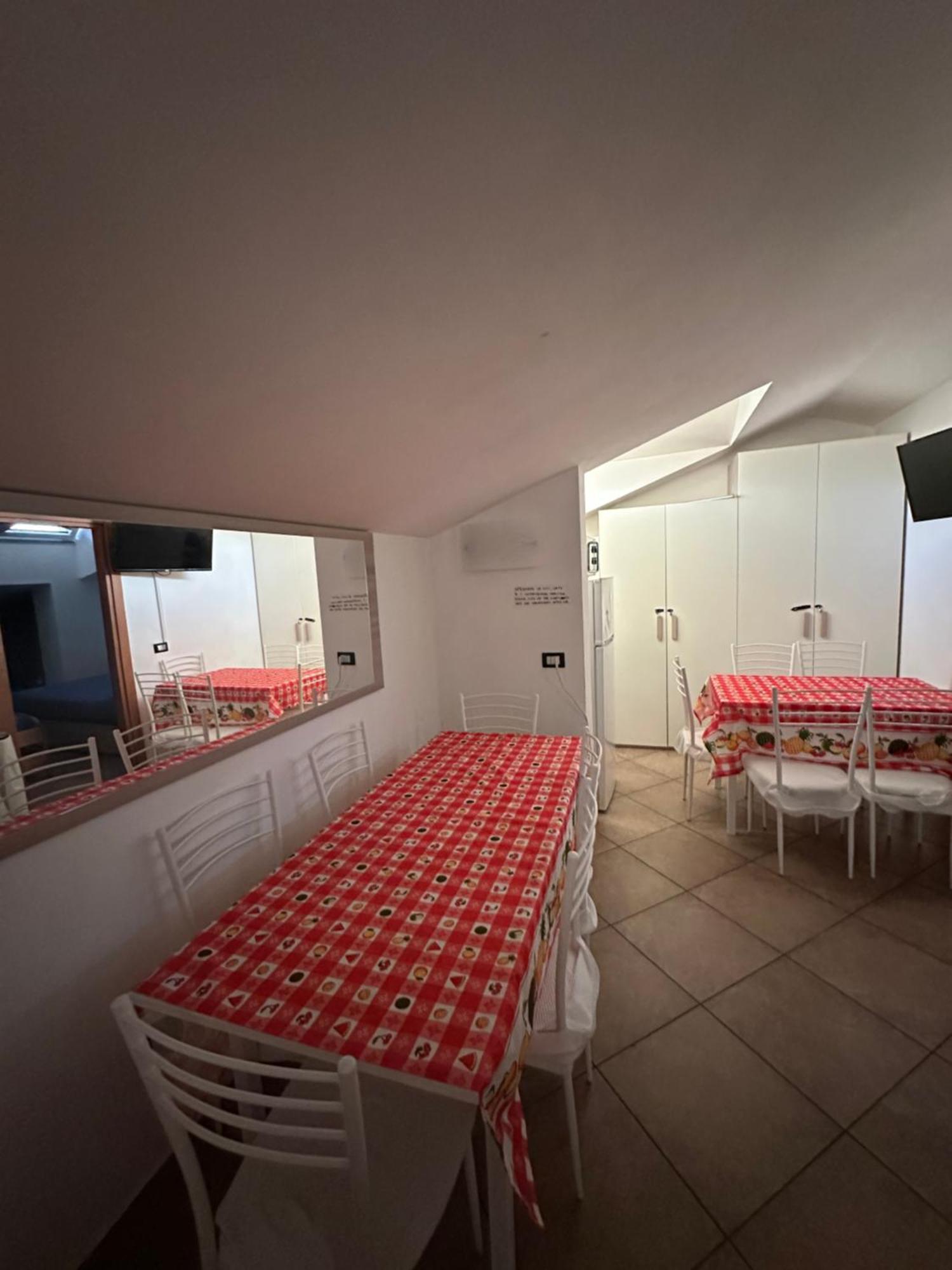 Hotel La Quercia Fiorita Trivolzio Esterno foto